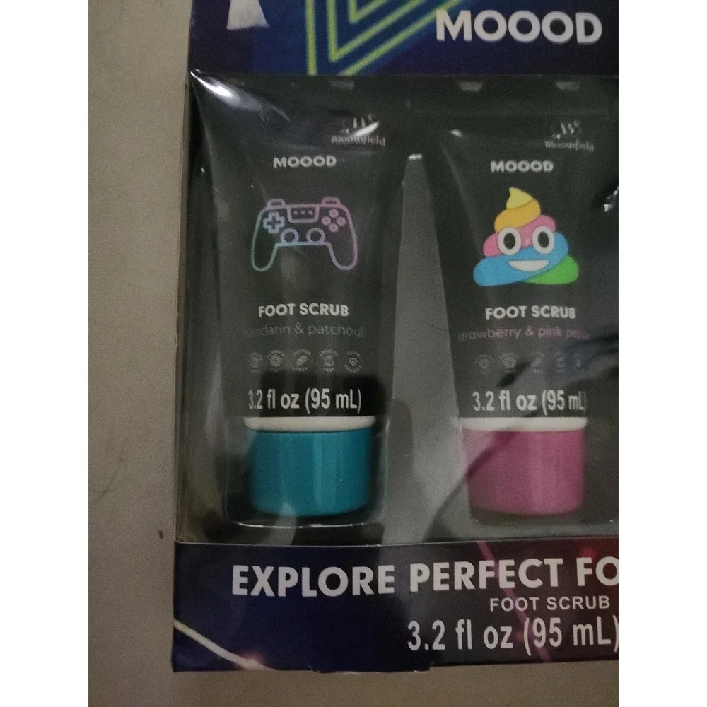 Moood Explore Perfect Foot Care Set Foot Scrub 3 Scents 3.2 fl oz each Gift Set